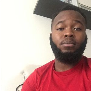 Meet your Posher, Devin